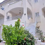 Red Rock And View Maisonette Apartamento
