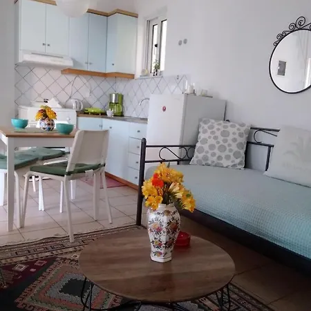 Red Rock And View Maisonette * Leonídion